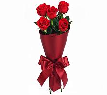 Букет 5 Красных роз Эдлесс Лав в Рождественно