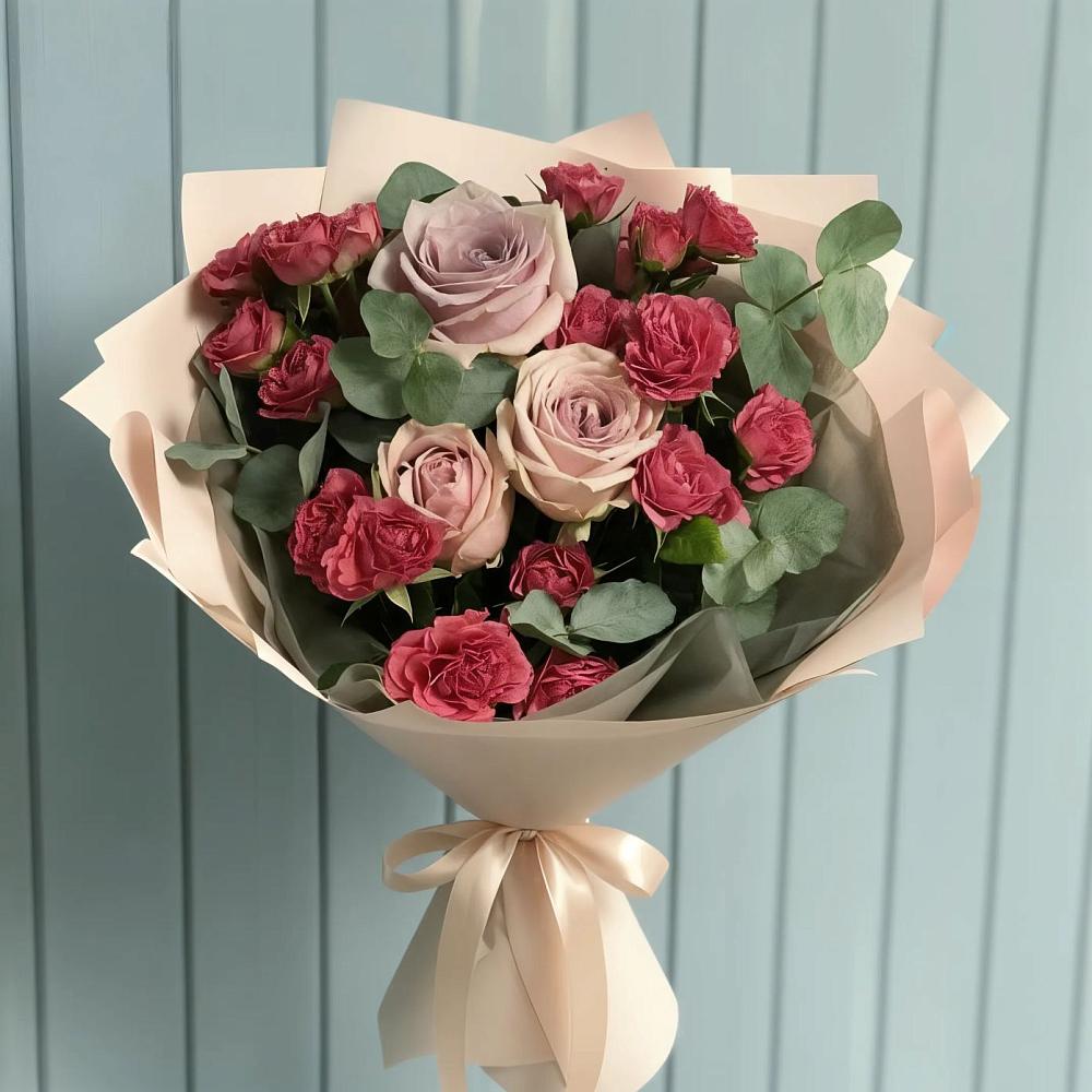 Букет цветов из: Гвоздики и Розы в Рождественно