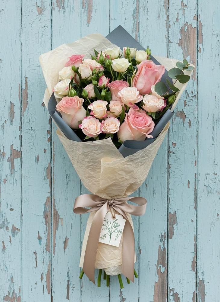 Букет цветов из: Розы в Рождественно