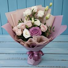 Букет цветов из:  Розы и Лизиантусы #REPLACE_PRED# Рождественно