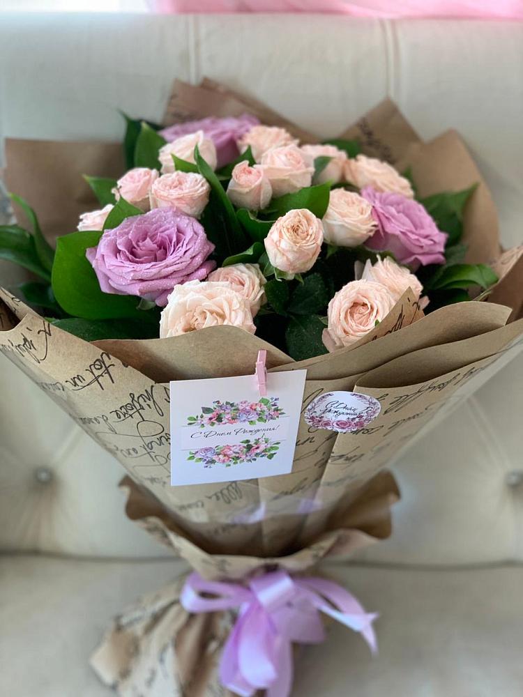 Букет цветов из: Розы в Рождественно