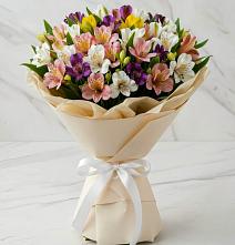 Букет цветов из:  Альстромерии в Рождественно