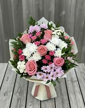 Букет цветов из:  Альстромерии, Гвоздики, Розы и Хризантемы #REPLACE_PRED# Рождественно
