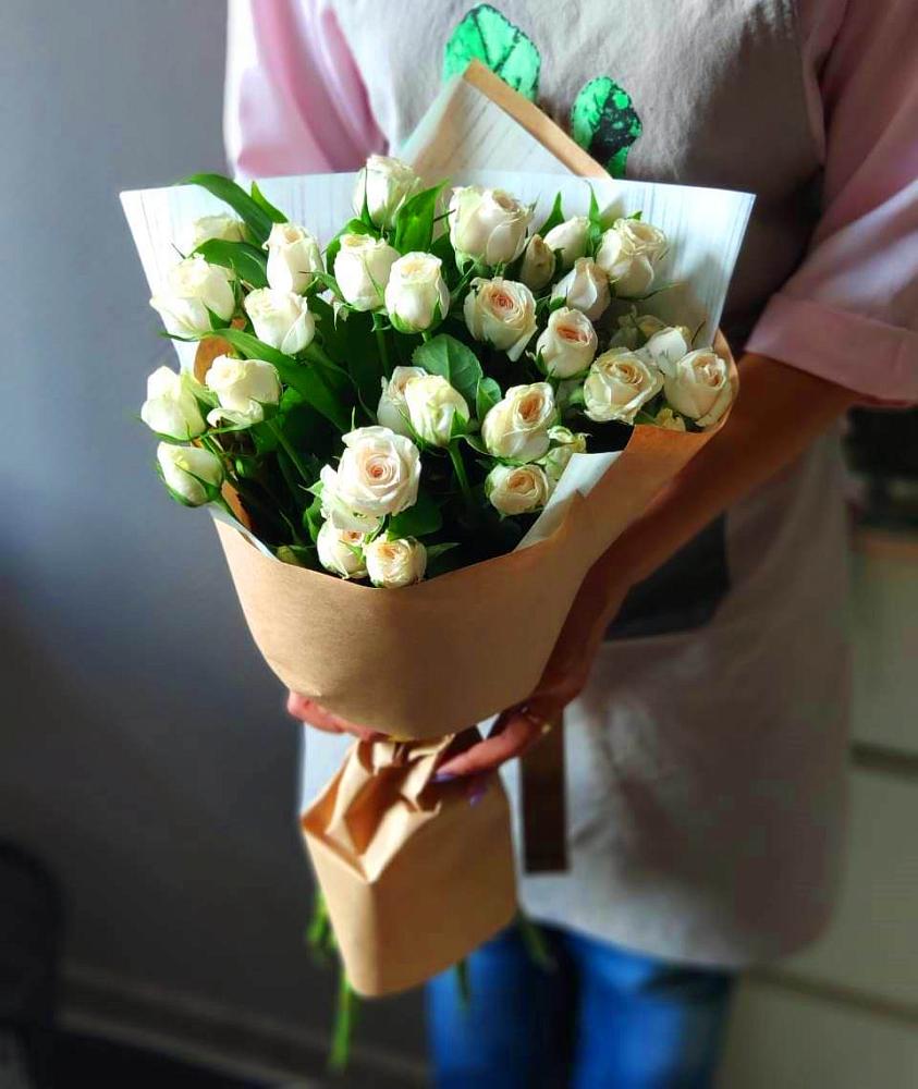 Букет цветов из: Розы в Рождественно