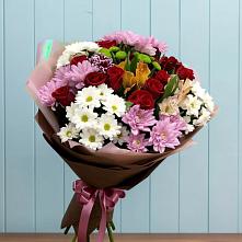 Букет цветов из:  Розы, Хризантемы и Альстромерии в Рождественно