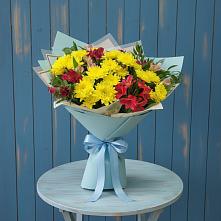 Букет цветов из:  Альстромерии и Хризантемы #REPLACE_PRED# Рождественно