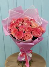 Букет 15 Розовых роз Равель в Рождественно