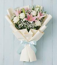 Букет цветов из:  Лилии в Рождественно