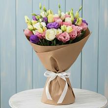 Букет цветов из:  Лизиантусы #REPLACE_PRED# Рождественно